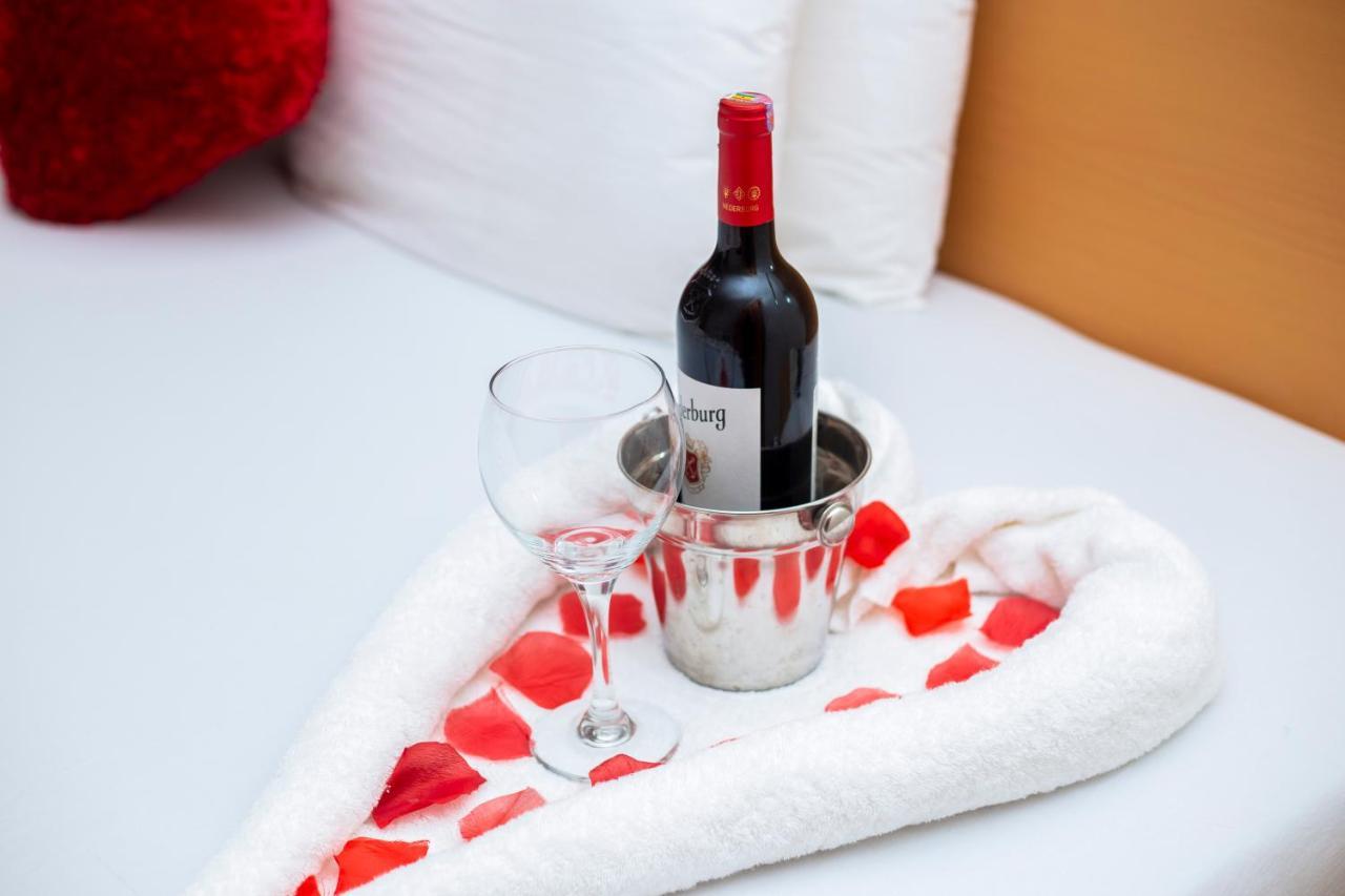 Airside Hotel Accra Ngoại thất bức ảnh